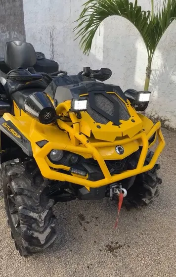 Cuatrimoto Can-am Outlander Xmr-1000 Amarilla Equipada