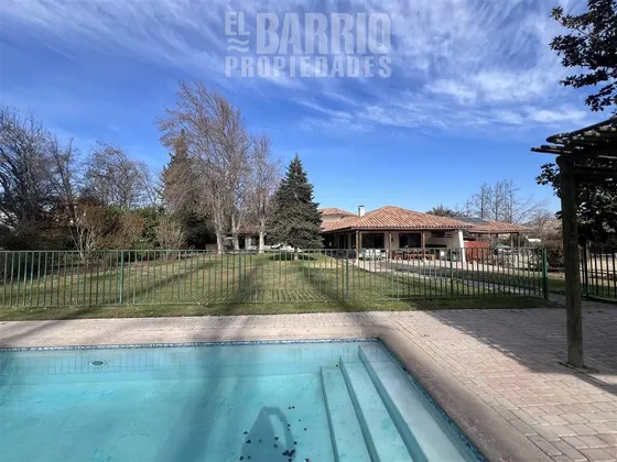 Casa En Venta En Brisas De Chicureo
