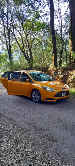 Ford Focus 2.0 St L4 T At