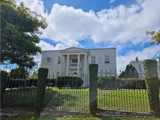 Vendo Casa 900mts2 6h+2s/6b+2s/8pe La Lagunita