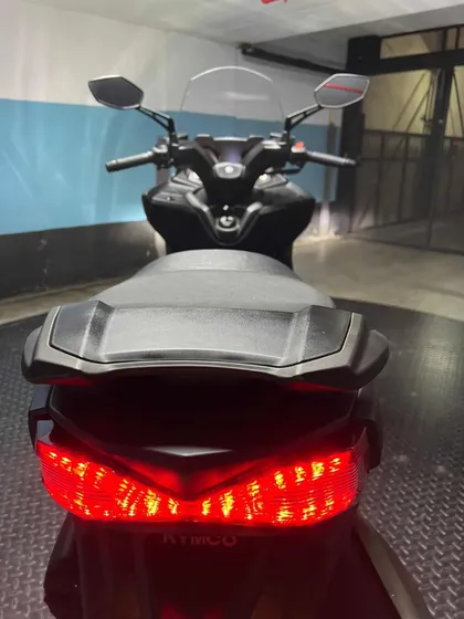 Scooter Kymco 250 Xtown