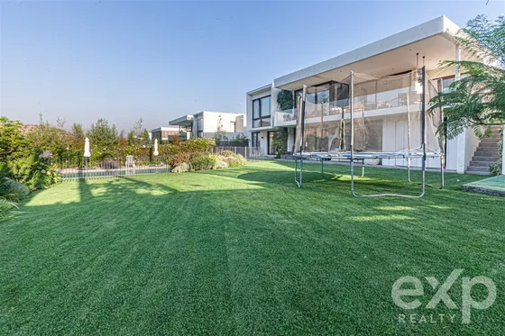 En Venta Casa En Condominio 5 D / 5 B / Colegio Craighouse