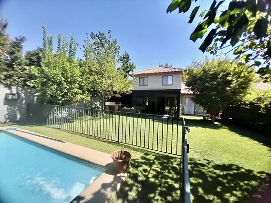 Arriendo Casa Remanso Fuera De Condominio 3d 3b Piscina