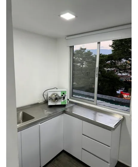 Vendo Consultorio Odontologico Laureles Carrera 70 