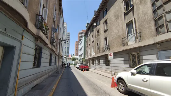 Departamento En Venta De 9 Dorm. En Santiago