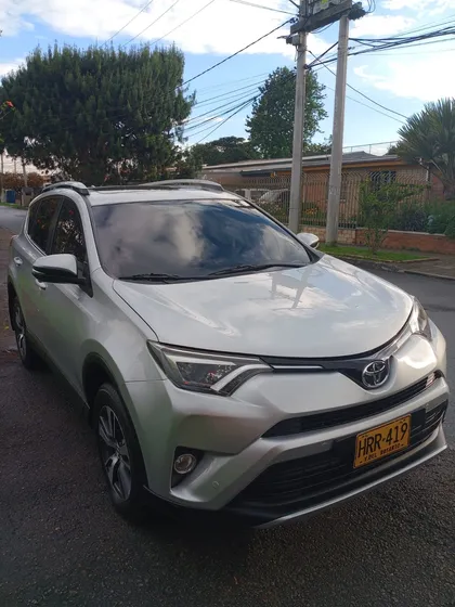 Toyota Rav4 2.0 Street