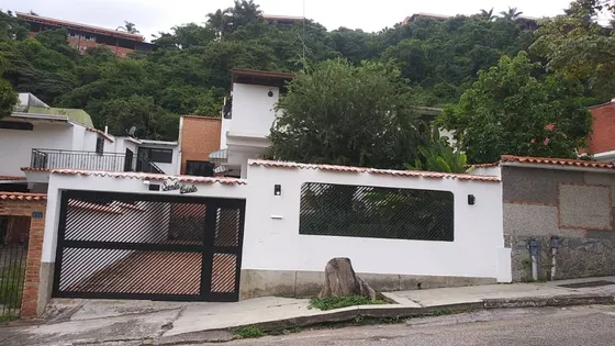 Casa En Venta El Cafetal Santa Ana