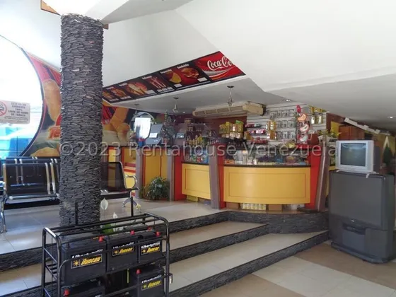 Venta Excelente Local Comercial De Uso De Servicio Automotriz En Venta Ubicado En El Centro De La Ciudad Barquisimeto Mehilyn Perez Tu Asesor De Confianza