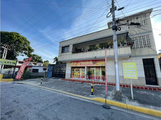 Edificio Con Locales Y Apartamento Av. Universidad El Limón   Aragua