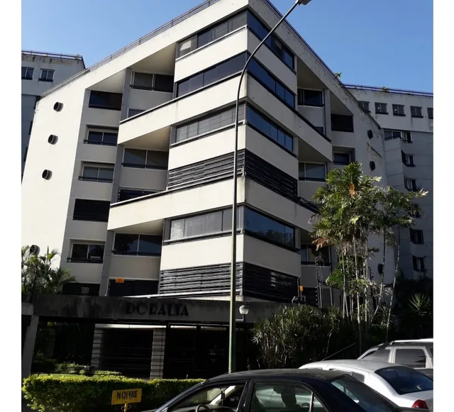 Se Vende Ph 1000m2 Los Chorros 9915