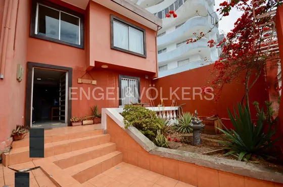 Hostal En Avenida Central Para 16 Personas