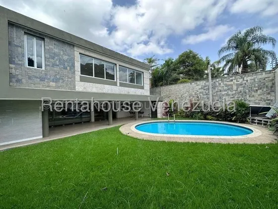Casa ( 2 Niveles/ Amoblada) Alquiler La Floresta Mls-25-15839