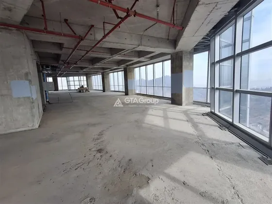 Arriendo Planta 1411 M2 En Obra Gruesa Divisible