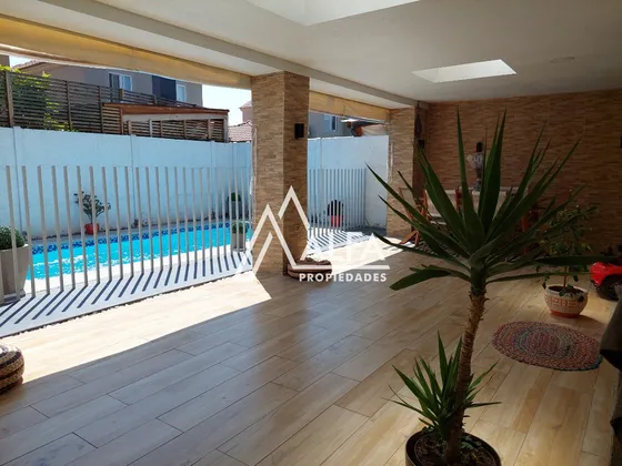 Excelente Propiedad Condominio 3h3b Piscina