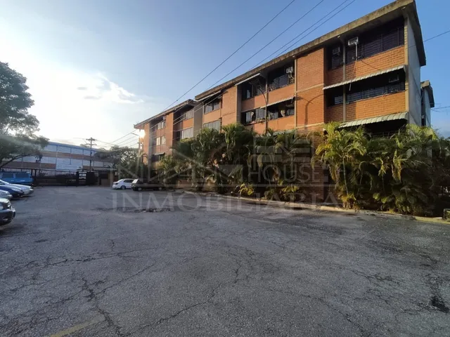 Alquiler Apartamento Ciudad Casarapa. Guarenas Estado Miranda.