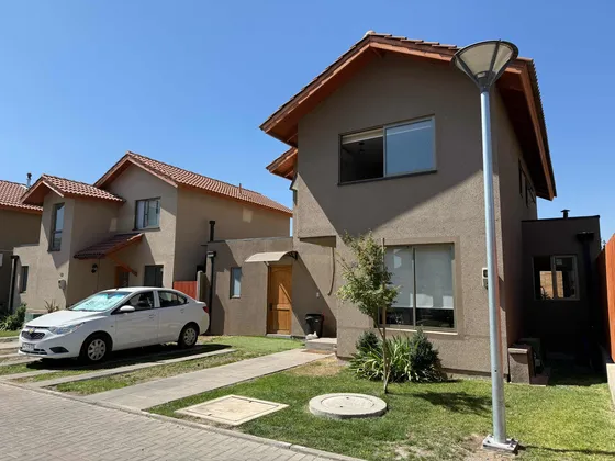 Casa En Venta En Condominio En Machalí