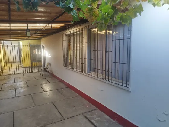 Se Vende Amplia Casa En Peñaflor
