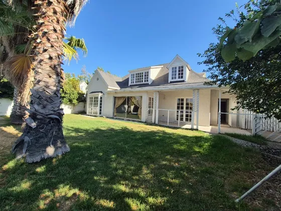 Casa En Venta De 4 Dorm. En Rancagua