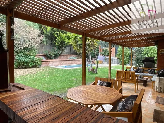 Casa En Venta Las Pircas De 5 Dorm. En Peñalolén
