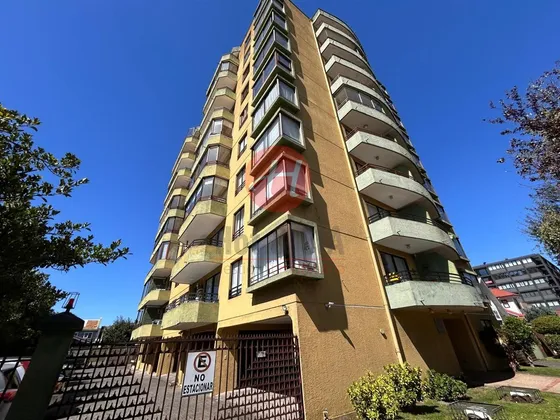 Departamento En Venta De 2 Dorm. En Temuco