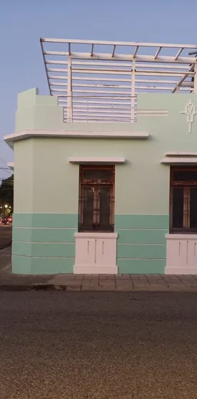Propiedad Zona Colonial Dos Niveles Independientes Primer Piso Con Piscina Pequeña