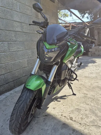 Dominar 400 Verde Baul Gratis Precio A Tratar. Bajaj