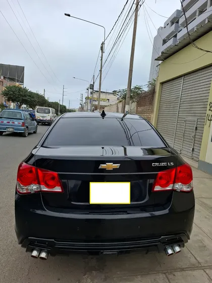 Chevrolet Cruze Full