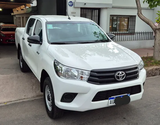 Toyota Hilux Pick-up 2.4 Cd Dx 150cv 4x4