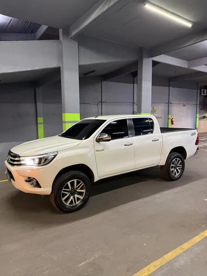 Toyota Hilux Pick-up 2.8 Cd Srx 177cv 4x4 At