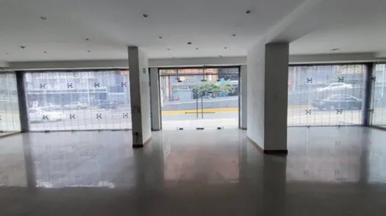 Local En Venta Av Victoria - Rojas