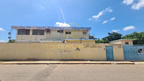 Cv-1688 Zona Oeste Casa Comercial Avenida 76 La Limpia