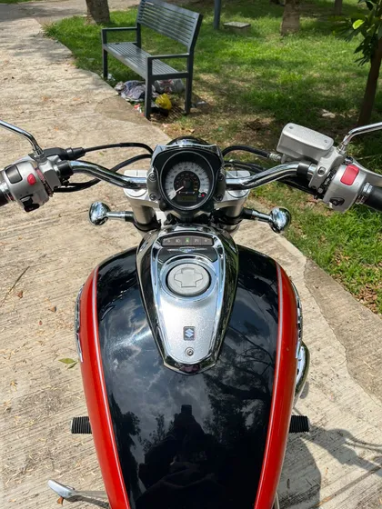 Suzuki Boulevard M50 