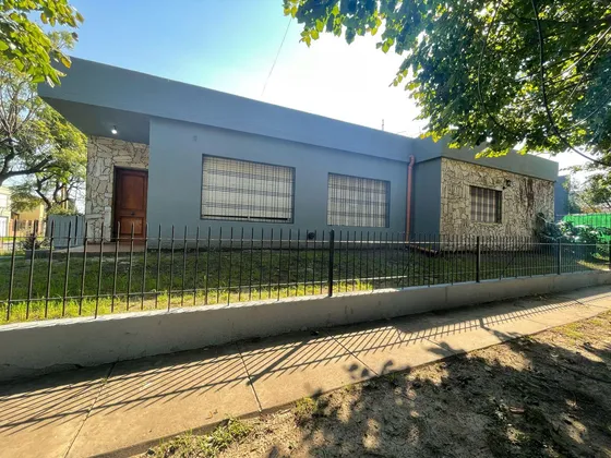 Venta Casa Tres Ambientes Hurlingham Apto Crédito