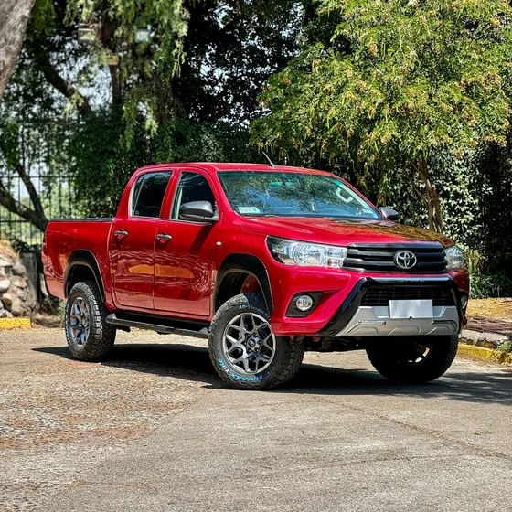 Toyota Hilux Dcab 4x4 2.4
