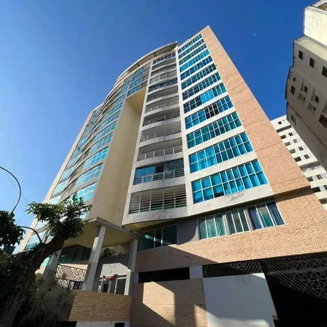 Amplio Y Moderno Apartamento En Sabana Larga  Edif. Sevilla Real