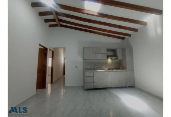 Con Buena Ubicación Calle Principal(mls#248602)