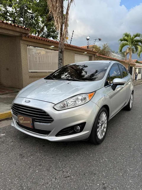 Ford Titanium Fiesta Automatico