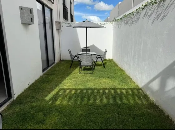 Renta De Casa En Condominio En Zibata, Queretaro