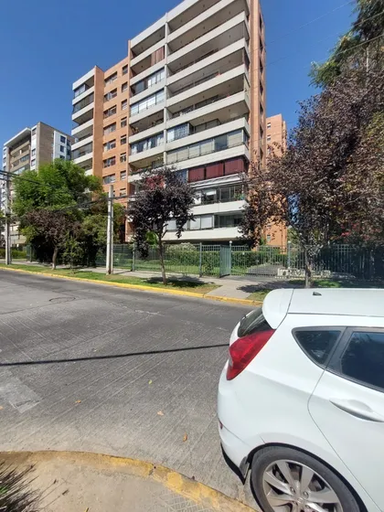 Oportunidad Depto. En Providencia Aceptan Ofertas