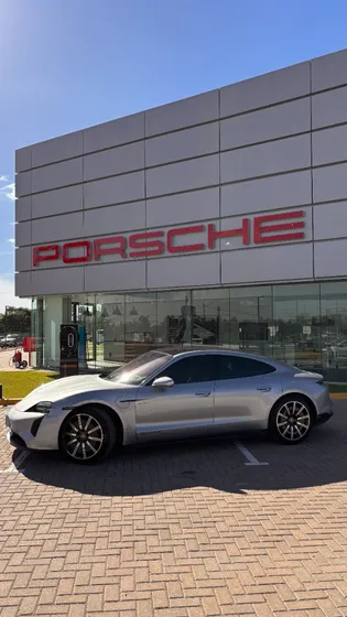 Porsche Taycan 4s