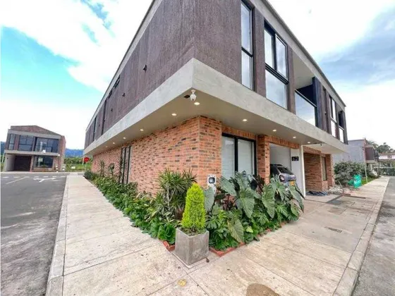 Venta Casa Unidad Cerrada La Ceja 167 M²