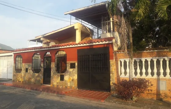  Casa En Venta Guatire Las Rosas.