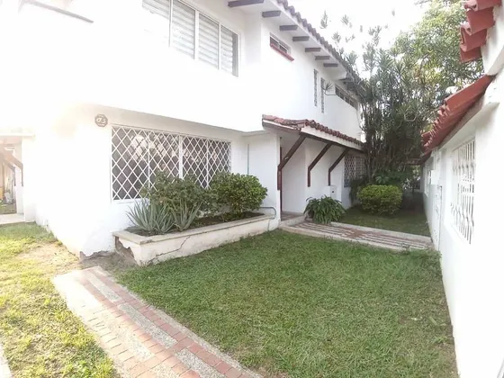 Venta, Casa Esquinera +lote Para Construir Edificio, Barrio Pampalinda