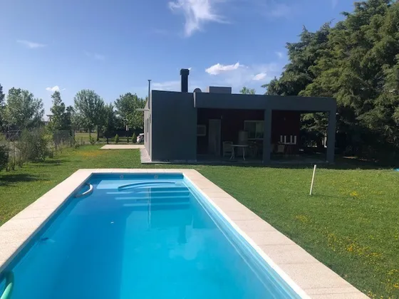 Casa Minimalista De 4 Ambientes A La Venta En Barrio Privado Brickland Canning.