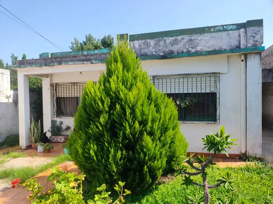 Venta Casa 2 Dormitorios José C. Paz Con Cochera