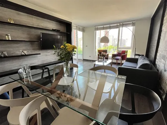Departamento En Arriendo De 2 Dorm. En Las Condes