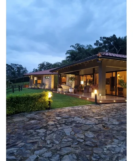 Casa Campestre En Venta En Rionegro - Vereda Ojo De Agua 
