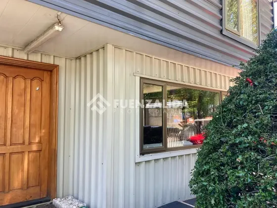 Local Comercial En Arriendo Con 2 Cámaras Frigoríficas