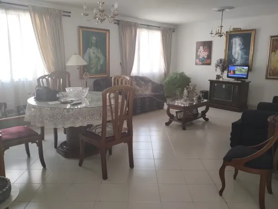 Apartamento En Venta En Conquistadores. Cod V12304