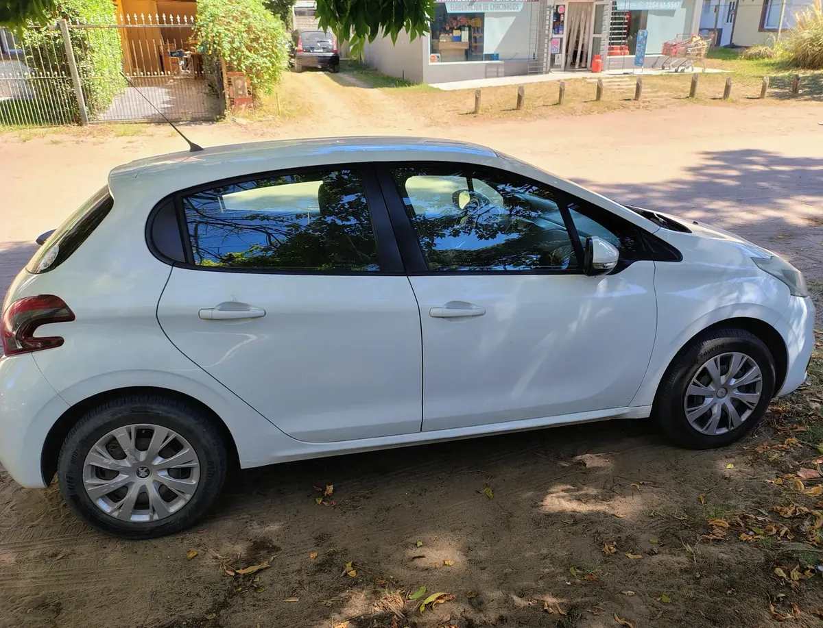 Peugeot 208 1.5 Active